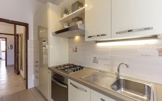 Amazing Apartment in Viareggio -lu- With 2 Bedrooms and Wifi