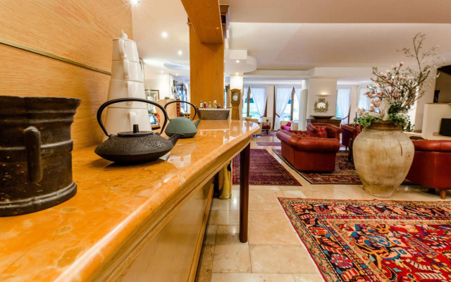 Paradise Hotel & Wellness