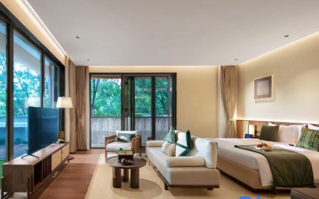 Mulin Riverside Hotel
