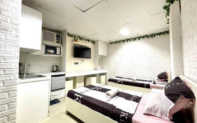 Super OYO 910 Sabaidee Suites
