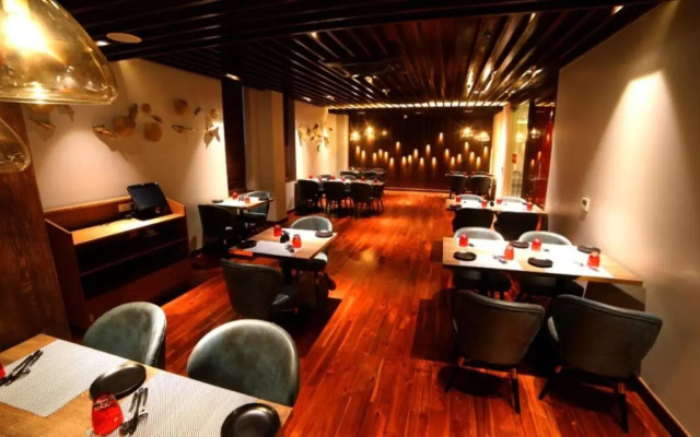 Hotel Le Lotus Grand Varanasi