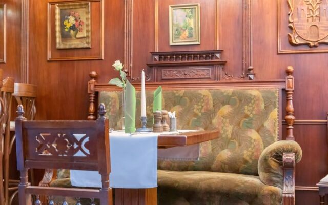 Zur Altstadt - Am Fuße der Osterburg - Gaststätte, Pension, FEWO