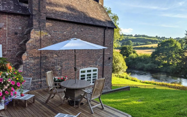 Worralls Grove Guest Farm House