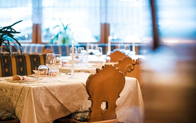 Laguscei Dolomites Mountain Hotel