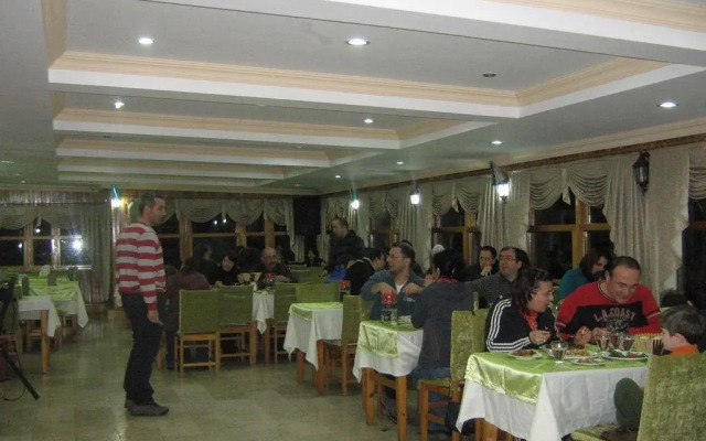Sis Hotel