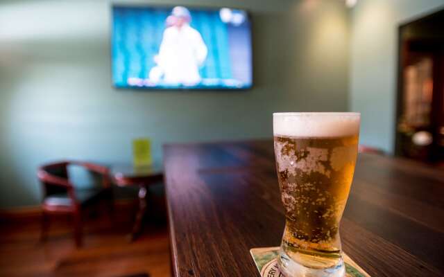 Best Western Plus All Settlers Motor Inn