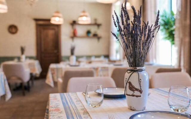 7 Boutique Hotel
