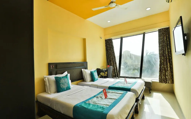 Hotel Lotus Residency