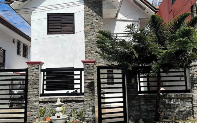 Elisha's Staycation Place-your Home Away From Home