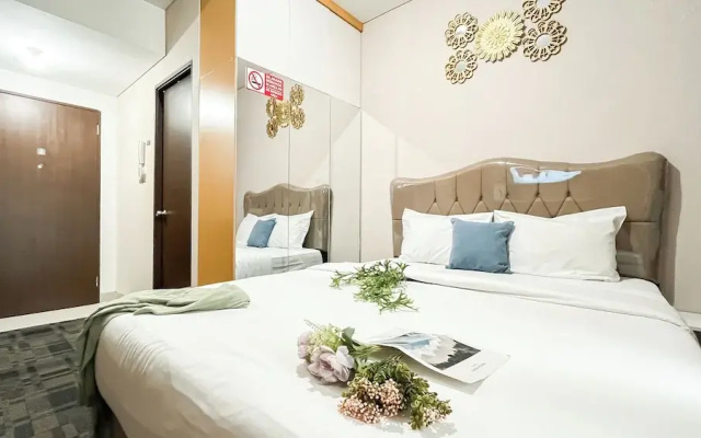 Modern Chic Studio At Transpark Cibubur Apartment