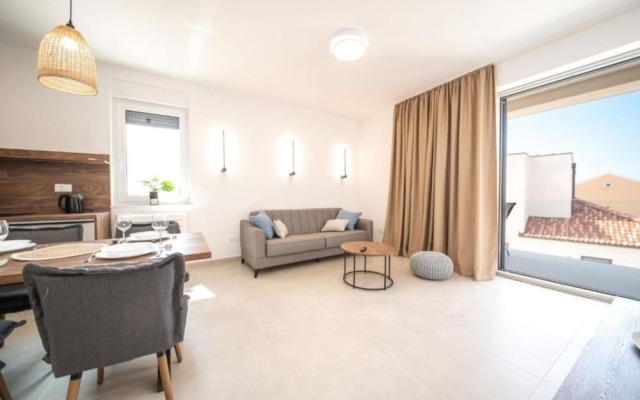 Vrsi Beautiful Apartments With Pool - A2