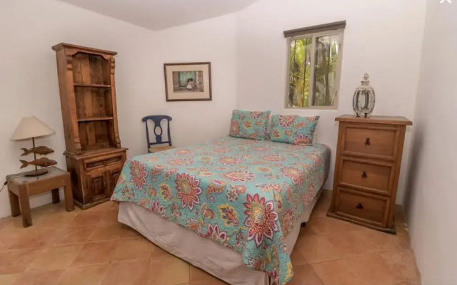 Casa Tranquila Only Steps to The Ocean 5-bedrooms Sleeps 9
