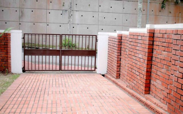 Sixteen Miami Batu Ferringhi