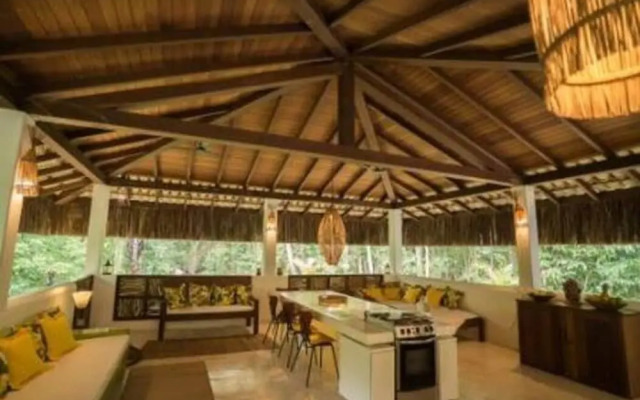 Casa do Arvoredo - casa com serviços