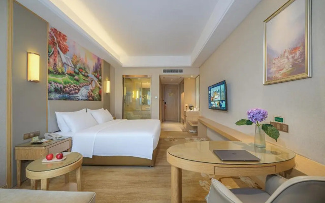 Vienna International Hotel Qishi Center Branch in Dongguan, Guangdong.