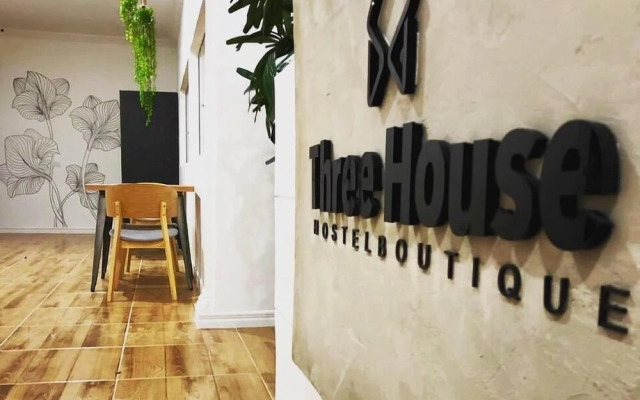 Three House Hostel Boutique