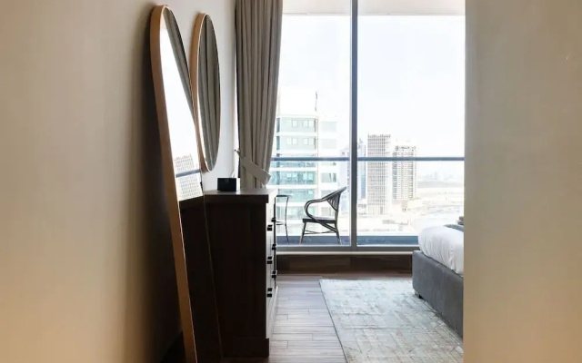 Amazing 2Br 2Ba Canal View at Businessbay