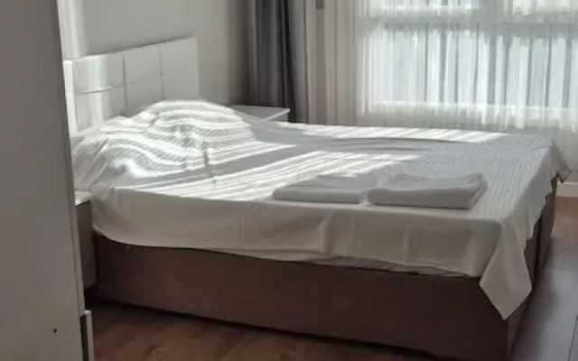 Lux Residence 2 Rooms 1 Saloon