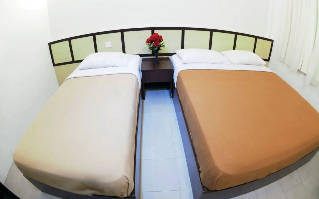 OYO 1192 Hash House Hotel