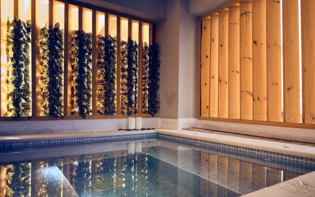 Savvas Luxury Suites
