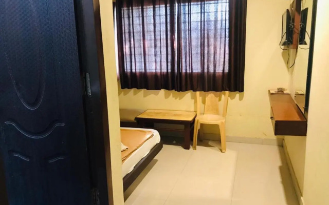 STAYMAKER Bright Palace Residency