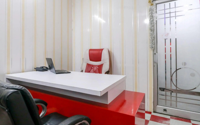 Super OYO 66509 Hotel Sky Garden