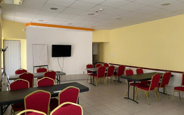 Tisza Alfa Hotel