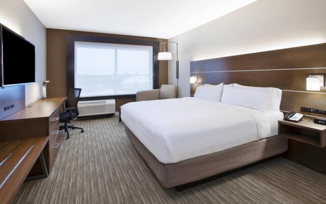 Holiday Inn Express & Suites Okemos - University Area by IHG