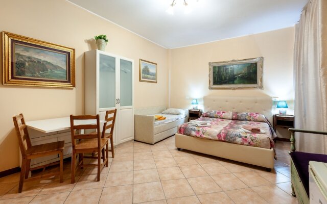 Studio Near San Pietro