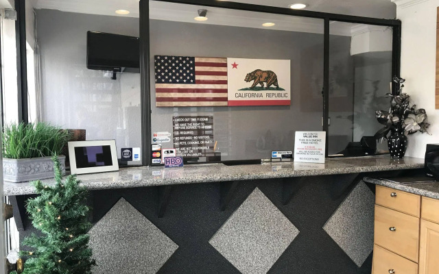 Value Inn Bellflower