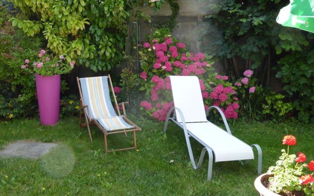 Une chambre a Neuilly