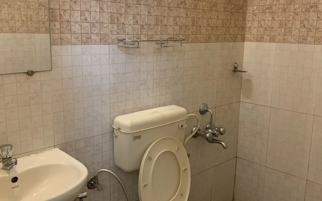 Palm Grove Service Villa