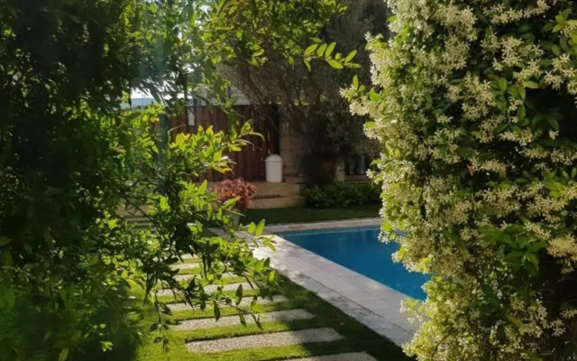 Peremere Alacati Hotel