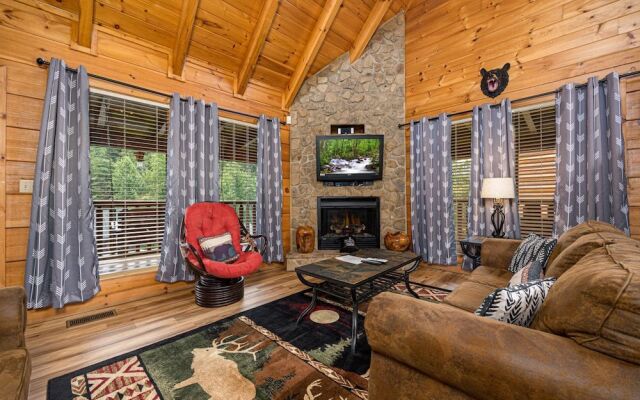 MooseBehaving - Two Bedroom Cabin