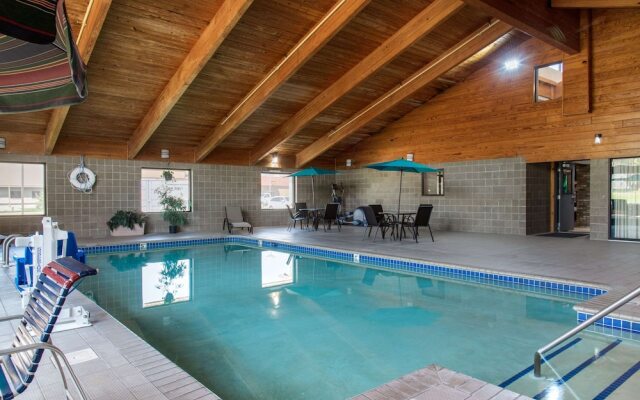 Asteria Inn & Suites