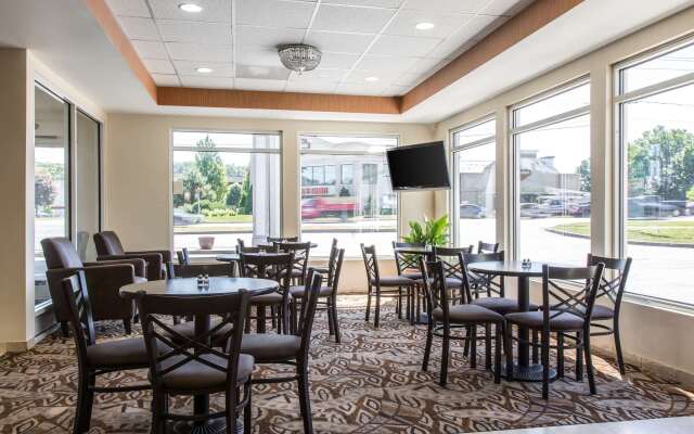 Quality Inn & Suites Danbury near University