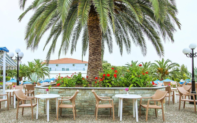 Xenios Port Marina Hotel