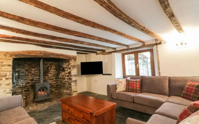 Lower West Curry Farmhouse