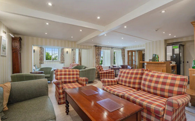 Castle of Comfort Hotel & Restaurant