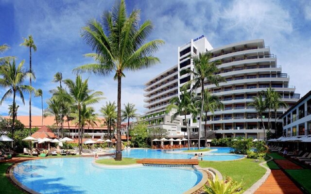 Patong Beach Hotel (SHA Extra Plus)