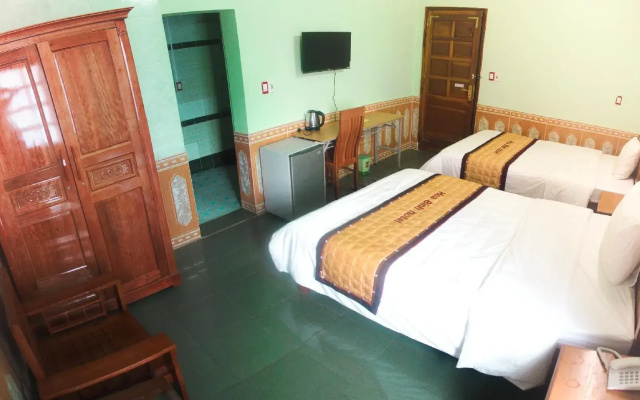 Hoa Binh Hotel