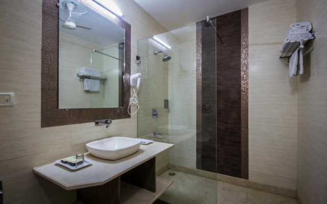 The Sun Court Hotel Yatri