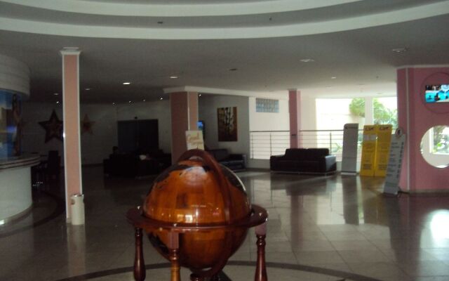 Apartamento Grand Dolphin - Férias em Caldas Novas