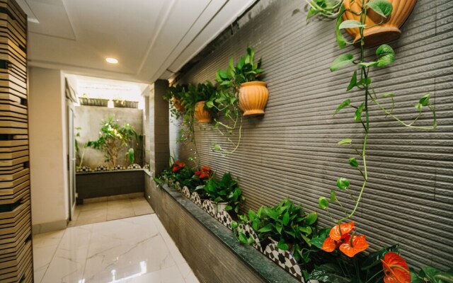 Palm Apartment