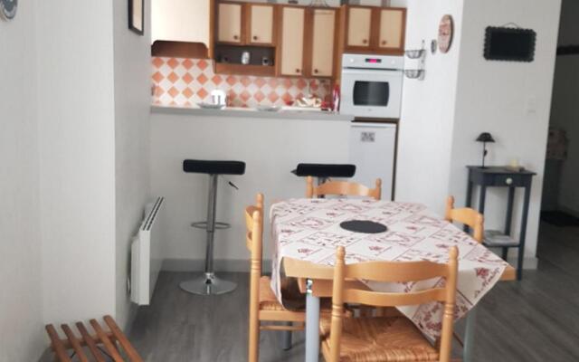 Appartement Mont-Dore, 2 pièces, 6 personnes - FR-1-415-15