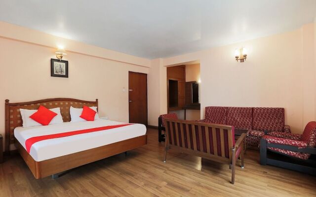 OYO 48910 Hotel Blue Bird