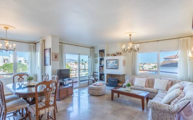 Waterfront Apartment With Large Terrace and Parking Space
