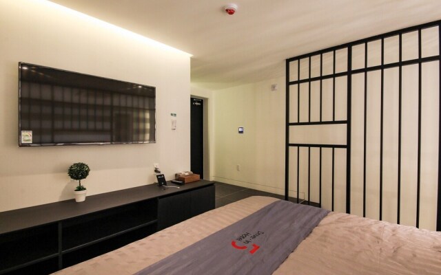 Wanju Five Drive Self Check-in Motel