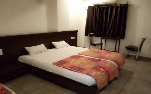 Oyo 23193 Shiv Sai