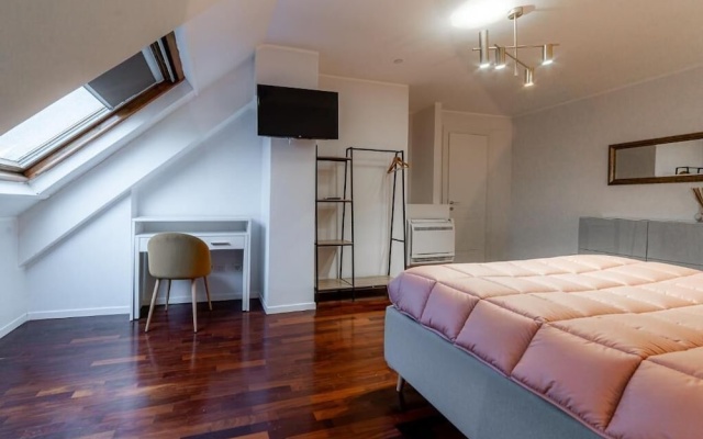 Elegant Penthouse - Metro Conca d'Oro